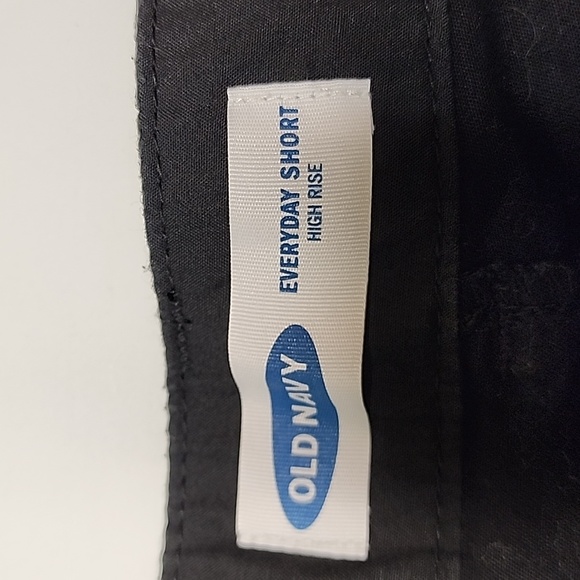 Old Navy, High-Waisted, Everyday Short, 3" inseam, 6 - Picture 3 of 6